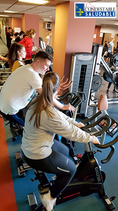 En forma en el gimnasio